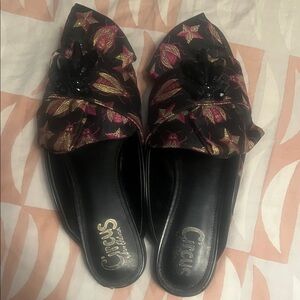 Circus by Sam Edelman Black and Pink Star and Beetle Mules